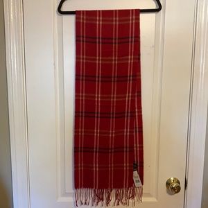 Beautiful festive scarf - NWT